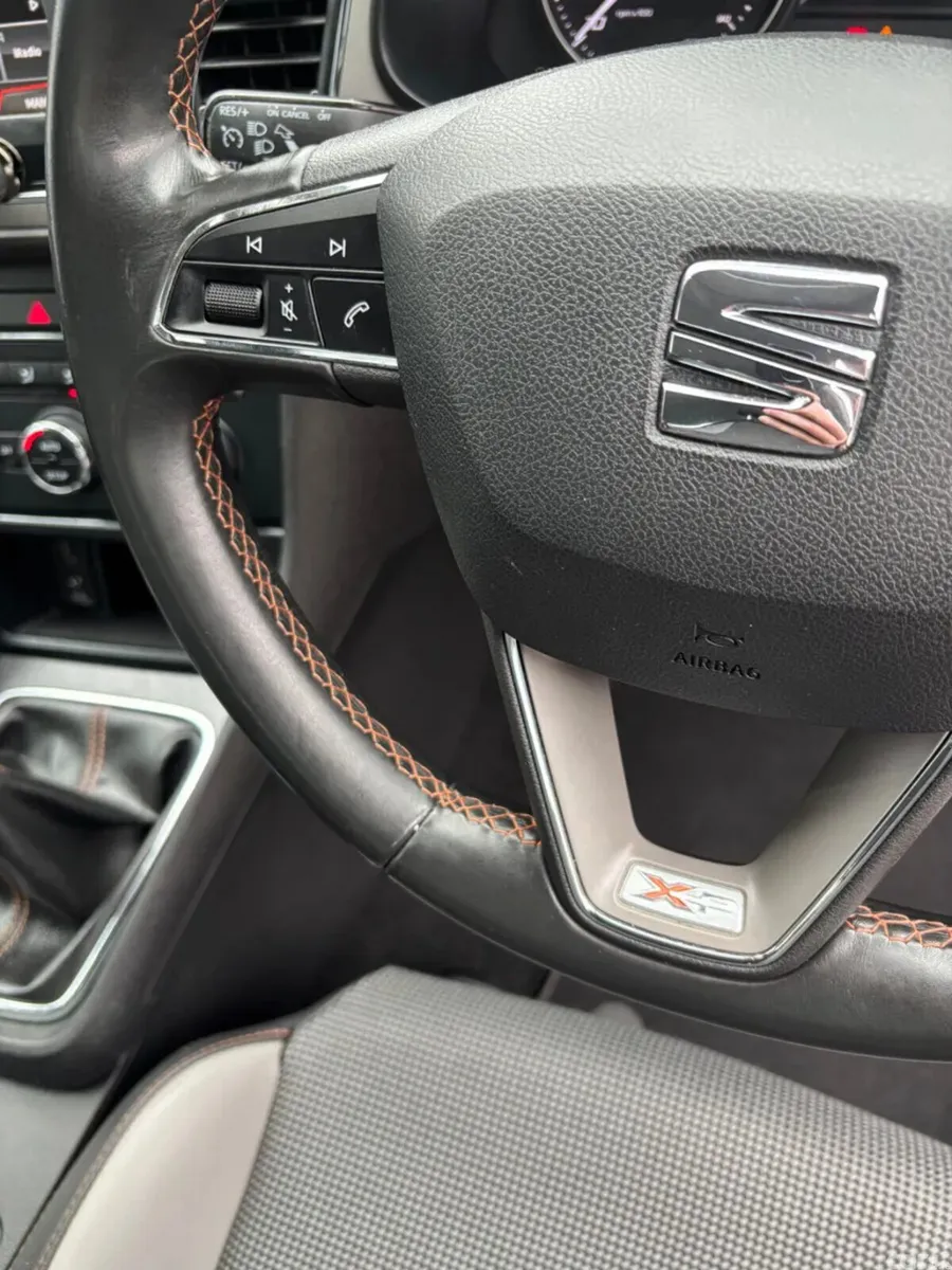 SEAT Leon Estate, Diesel, 2015, Red