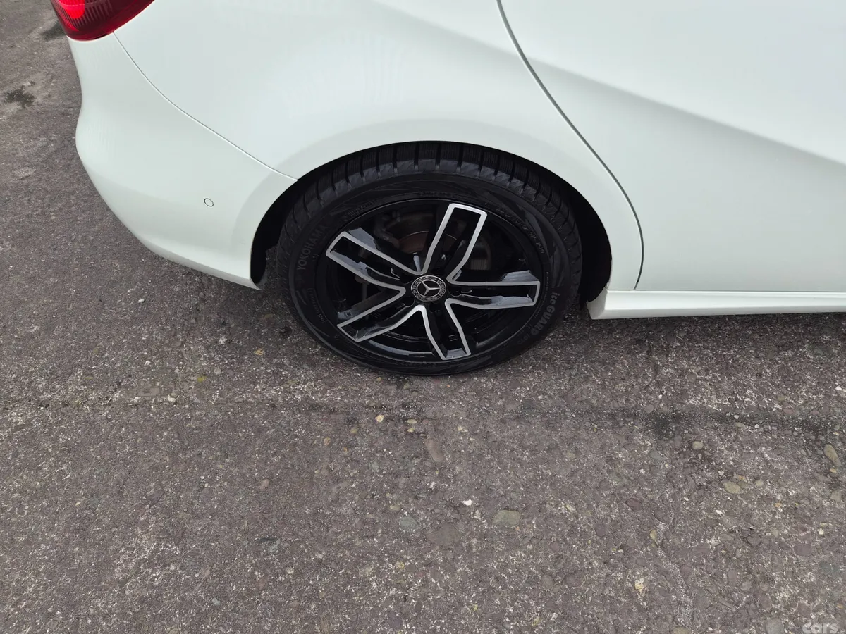 Mercedes-Benz B-Class Hatchback, Petrol, 2019, White