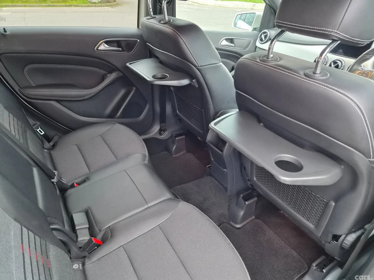 Mercedes-Benz B-Class Hatchback, Petrol, 2019, White