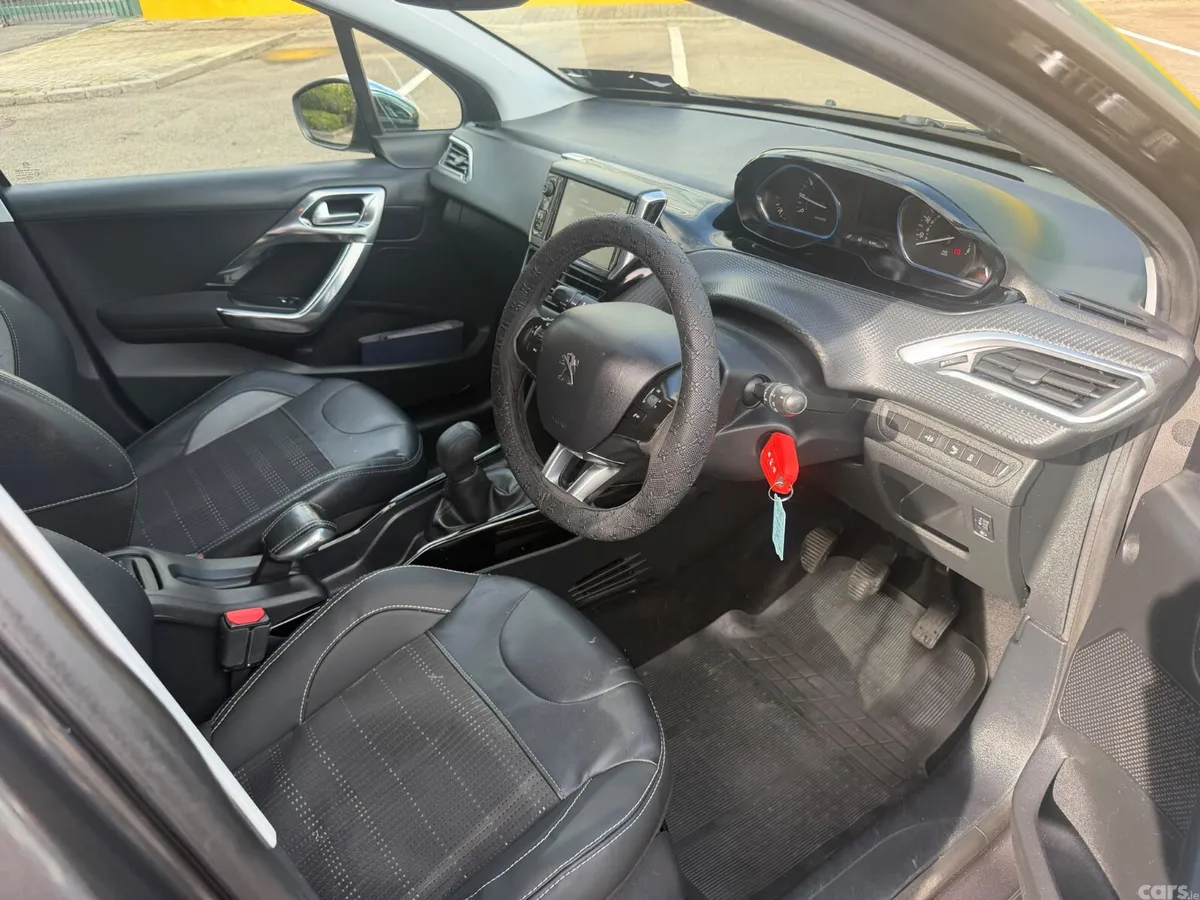 Peugeot 2008 SUV, Petrol, 2016, Grey