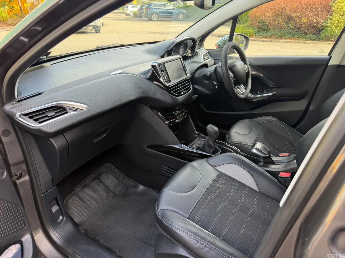 Peugeot 2008 SUV, Petrol, 2016, Grey