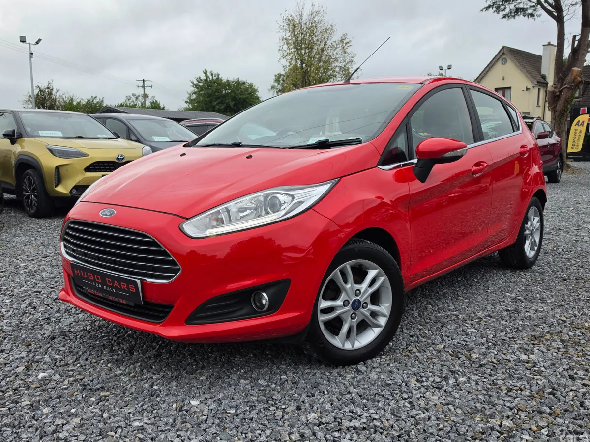 Ford Fiesta Hatchback, Petrol, 2016, Red