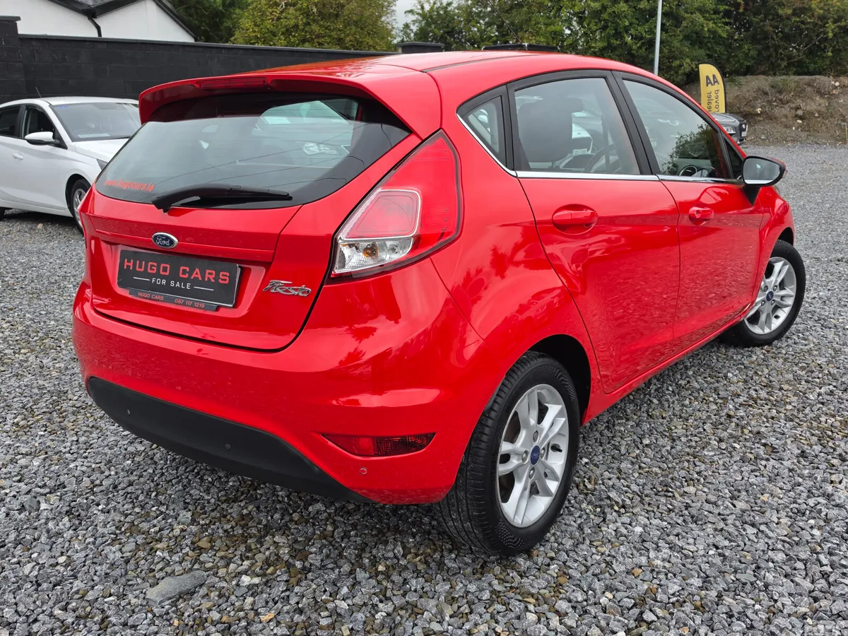 Ford Fiesta Hatchback, Petrol, 2016, Red
