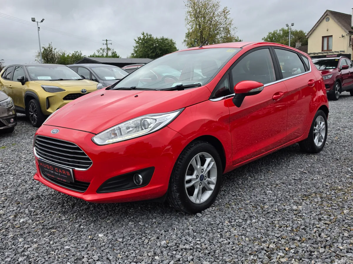 Ford Fiesta Hatchback, Petrol, 2016, Red