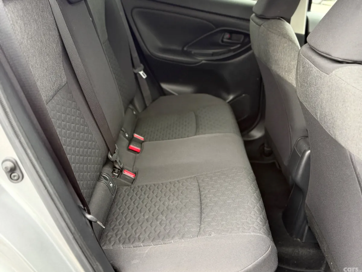 Toyota Yaris Cross SUV, Petrol Hybrid, 2024, Grey