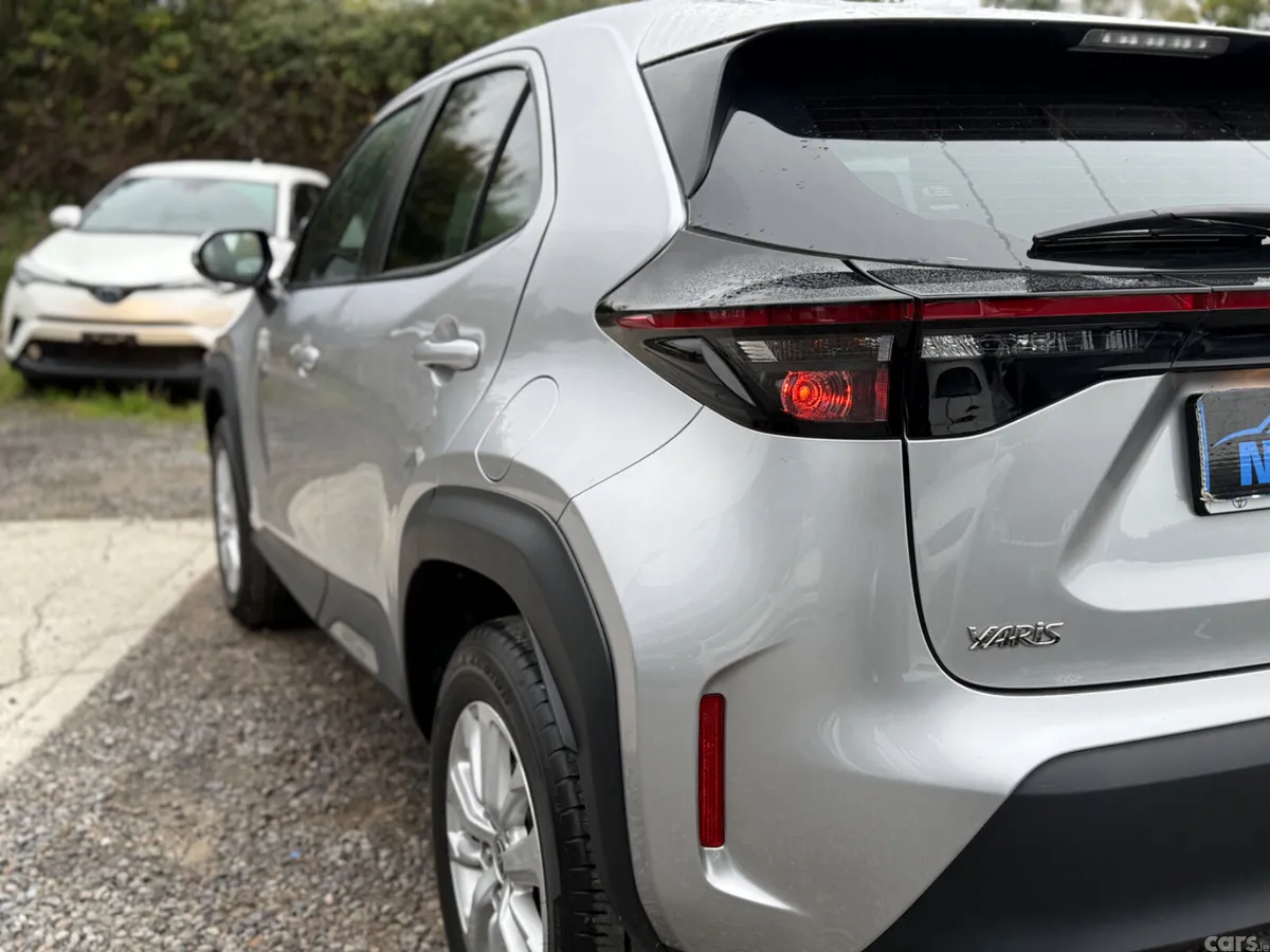 Toyota Yaris Cross SUV, Petrol Hybrid, 2024, Grey