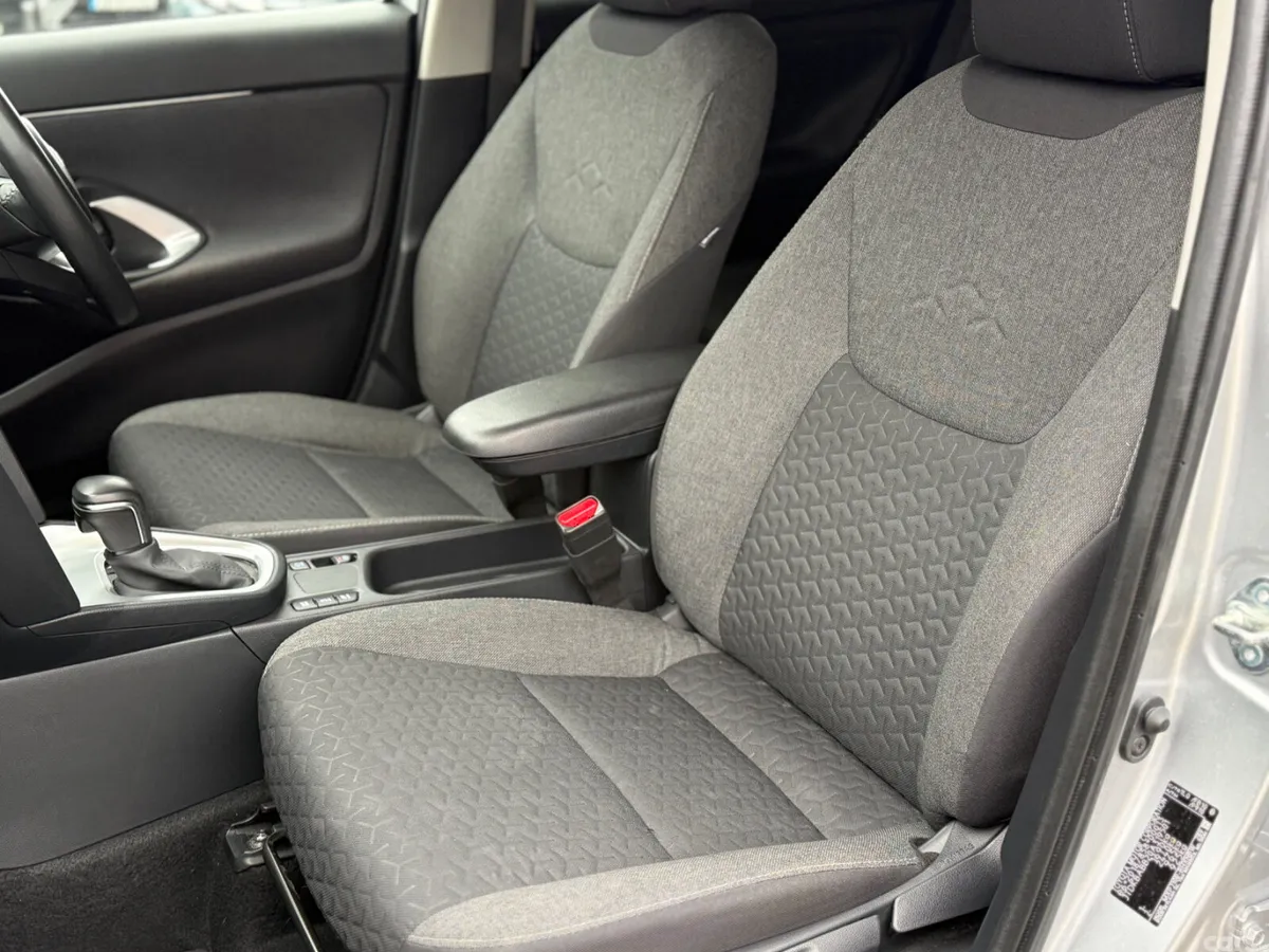 Toyota Yaris Cross SUV, Petrol Hybrid, 2024, Grey