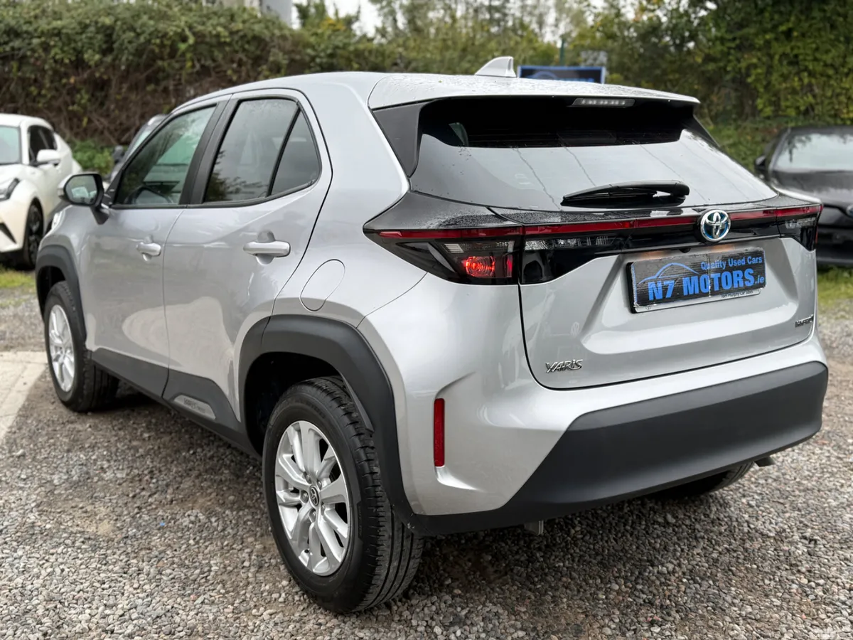 Toyota Yaris Cross SUV, Petrol Hybrid, 2024, Grey