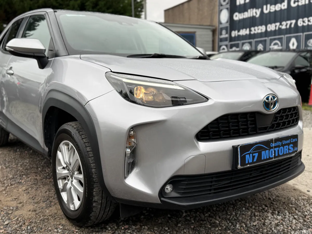 Toyota Yaris Cross SUV, Petrol Hybrid, 2024, Grey