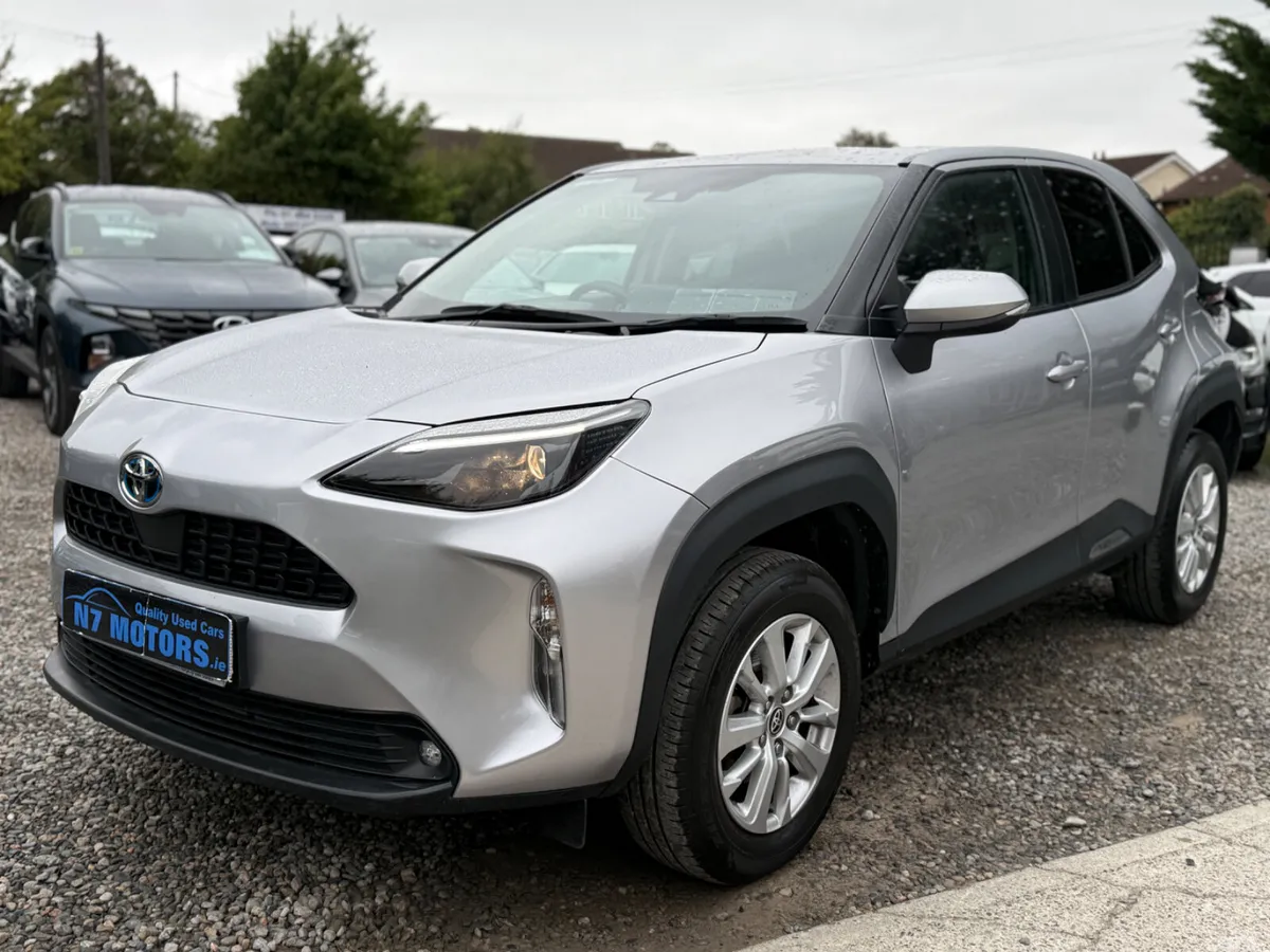 Toyota Yaris Cross SUV, Petrol Hybrid, 2024, Grey