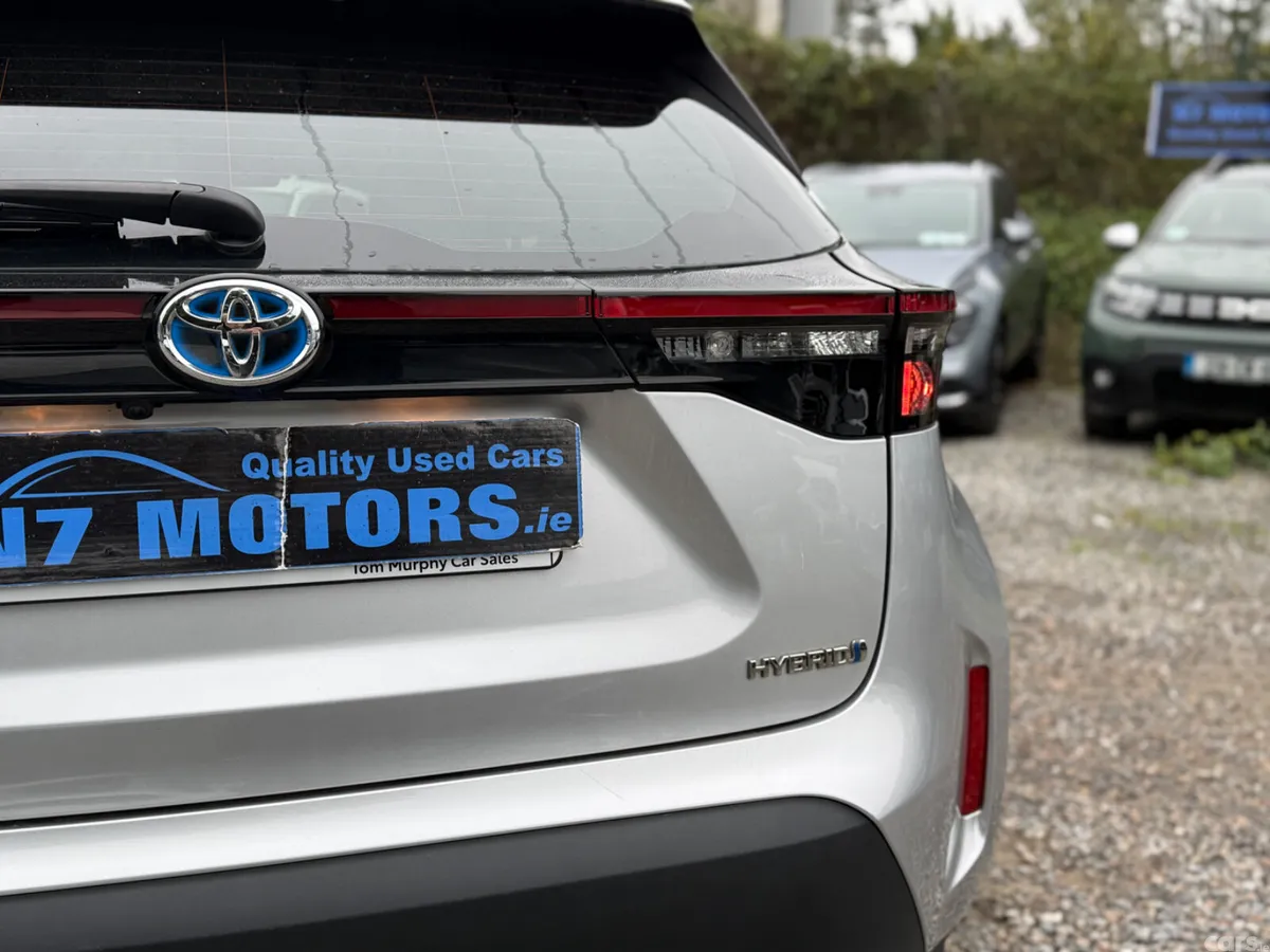 Toyota Yaris Cross SUV, Petrol Hybrid, 2024, Grey