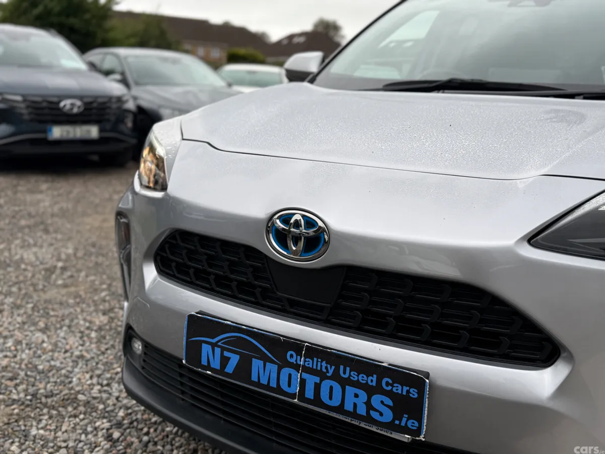 Toyota Yaris Cross SUV, Petrol Hybrid, 2024, Grey
