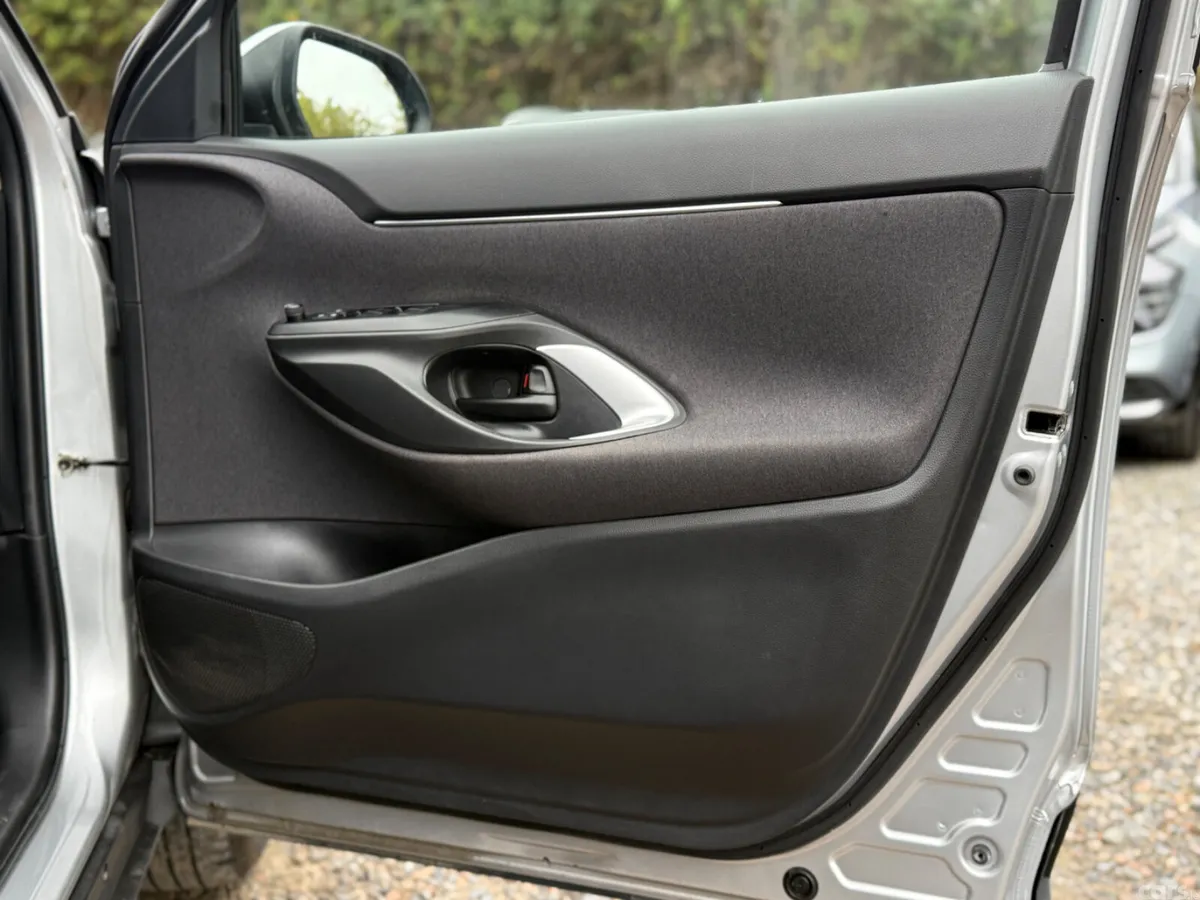 Toyota Yaris Cross SUV, Petrol Hybrid, 2024, Grey