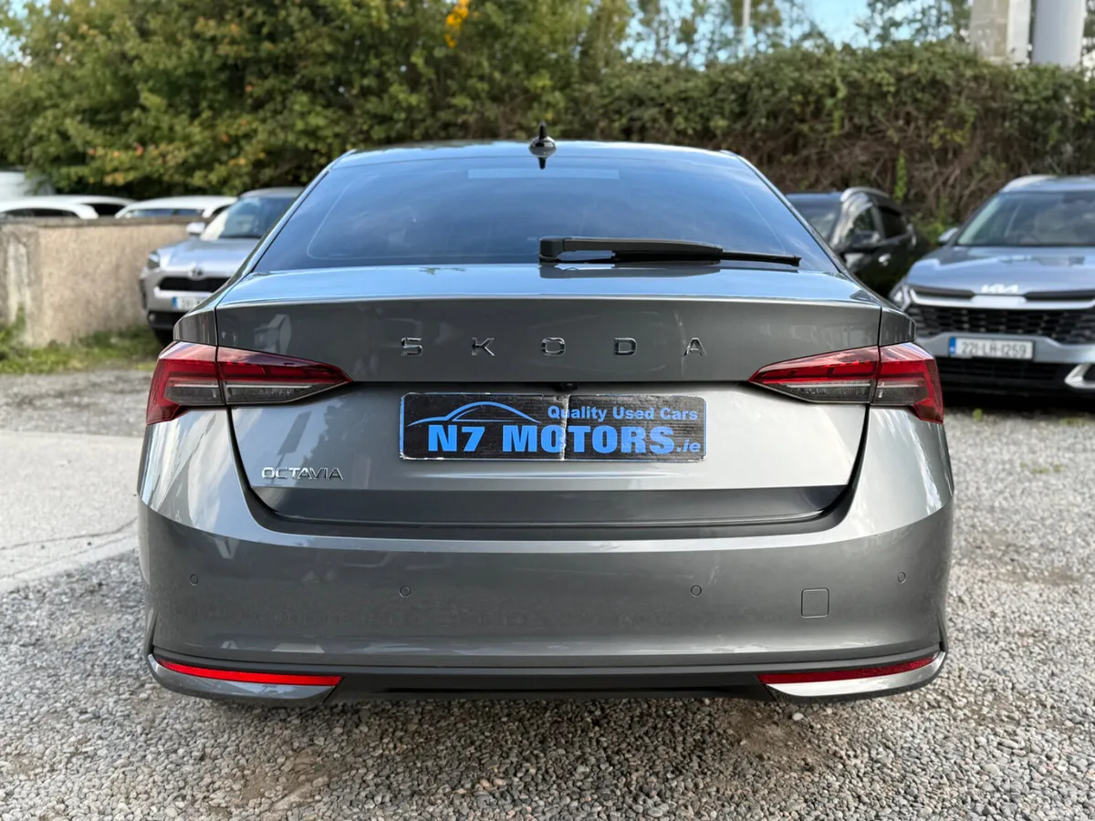 Skoda Octavia Hatchback, Petrol Hybrid, 2024, Grey