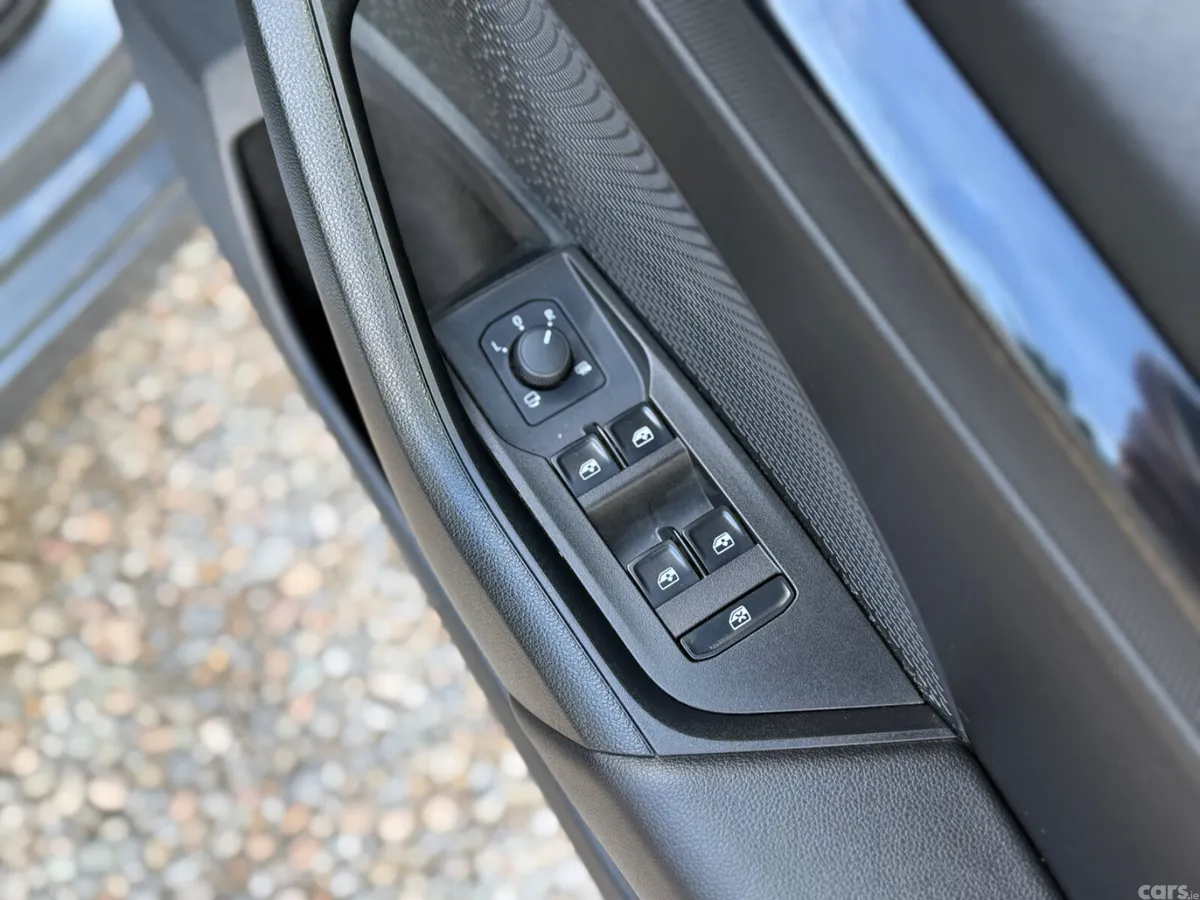 Skoda Octavia Hatchback, Petrol Hybrid, 2024, Grey
