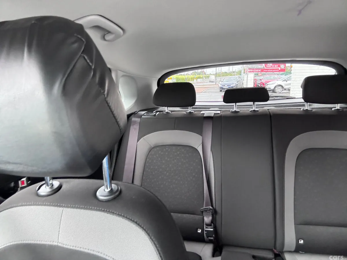 Hyundai KONA MPV, Diesel, 2020, Red