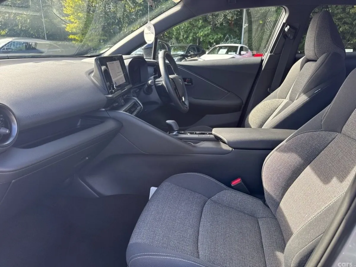 Toyota C-HR SUV, Petrol Hybrid, 2026, Grey