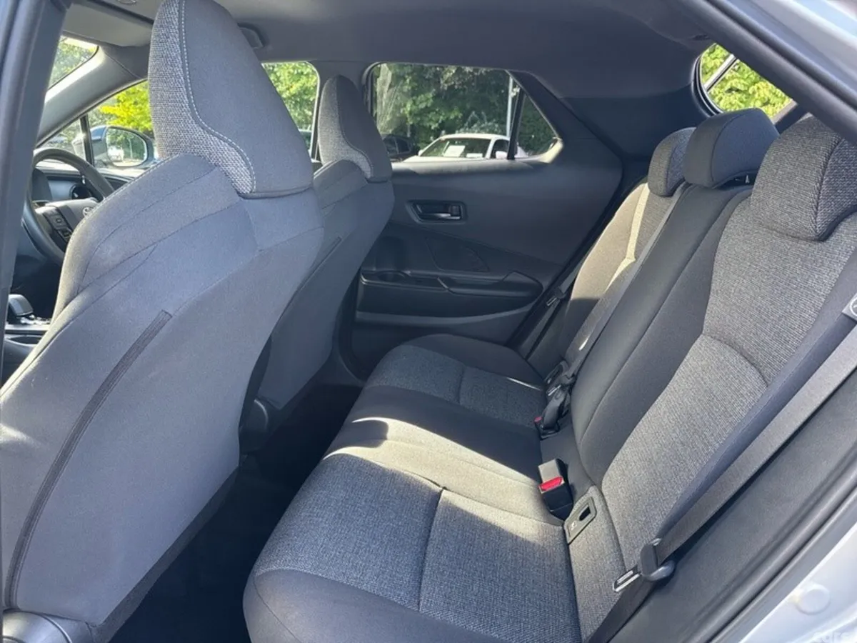 Toyota C-HR SUV, Petrol Hybrid, 2026, Grey