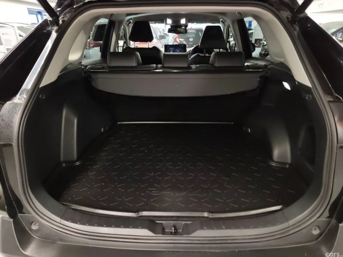 Toyota RAV4 SUV, Petrol Hybrid, 2023, Black
