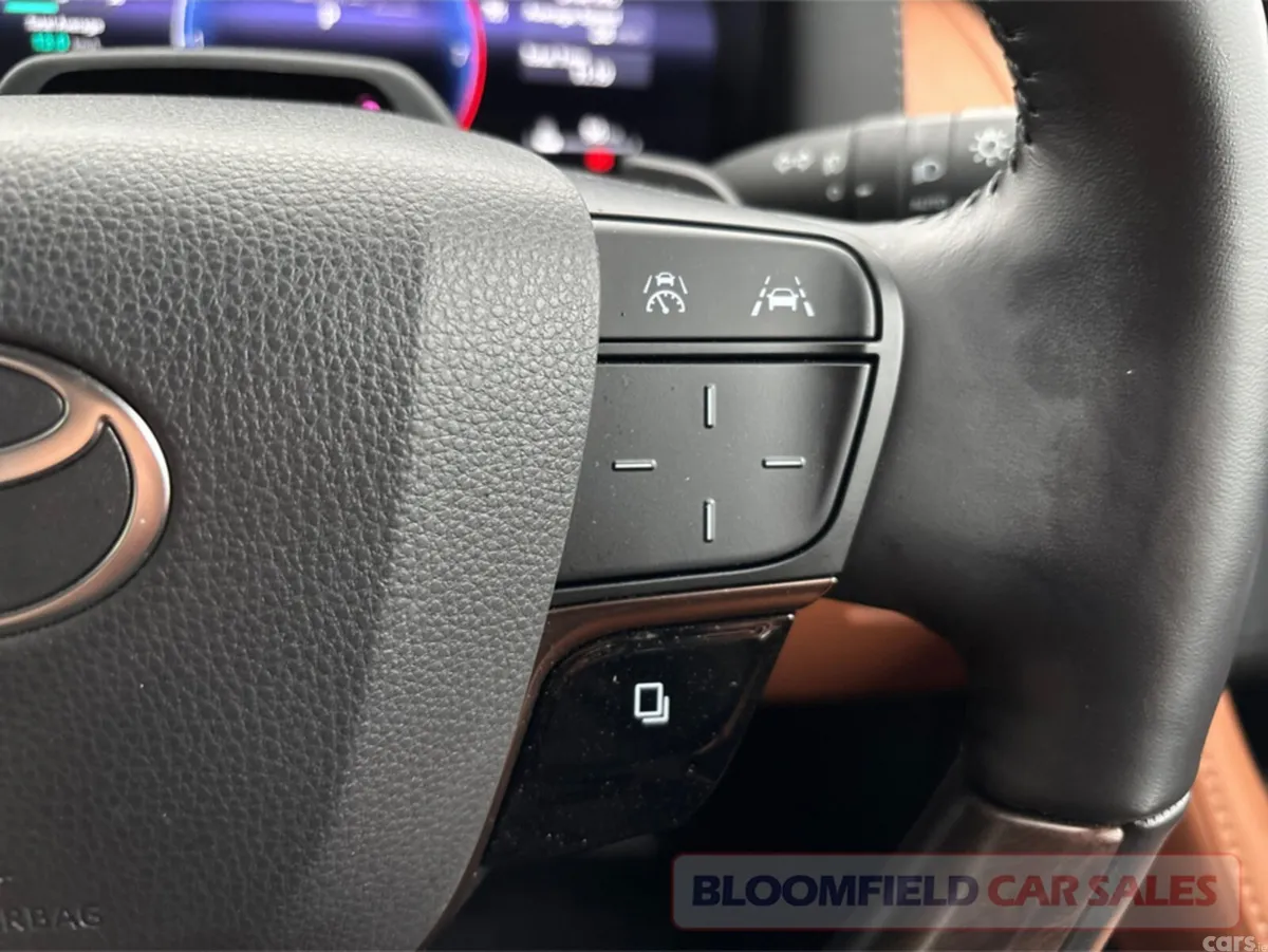 Toyota Alphard MPV, Petrol Hybrid, 2025, Black