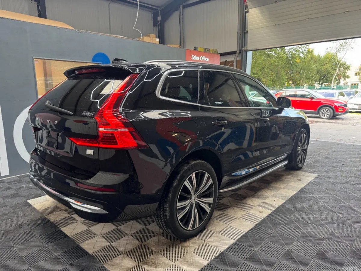 Volvo XC60 SUV, Petrol Hybrid, 2021, Black