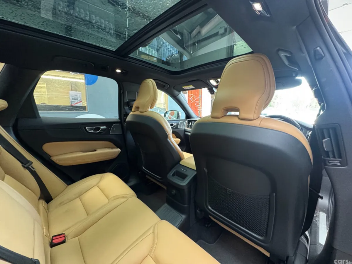 Volvo XC60 SUV, Petrol Hybrid, 2021, Black
