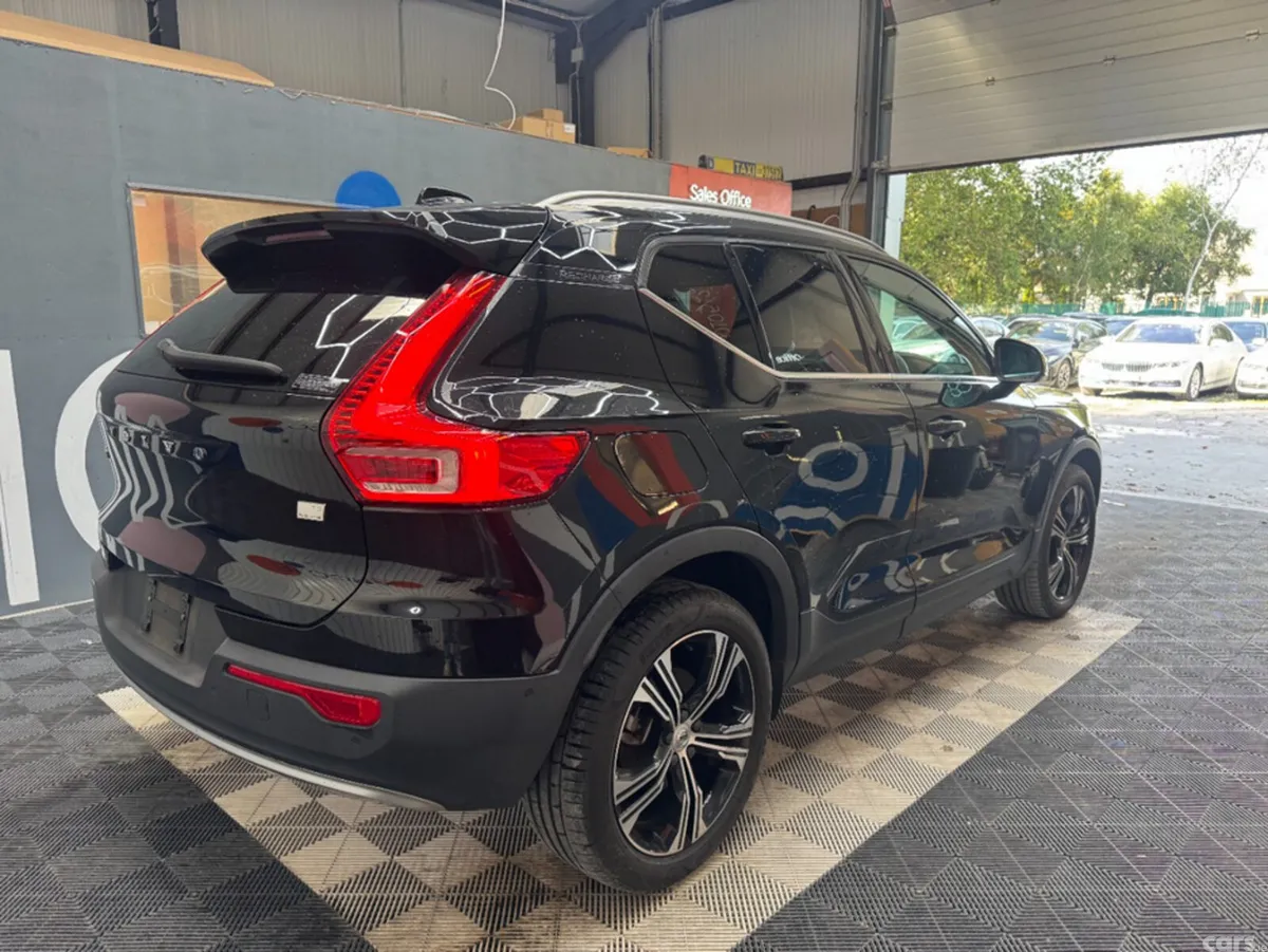 Volvo XC40 SUV, Petrol Hybrid, 2022, Black