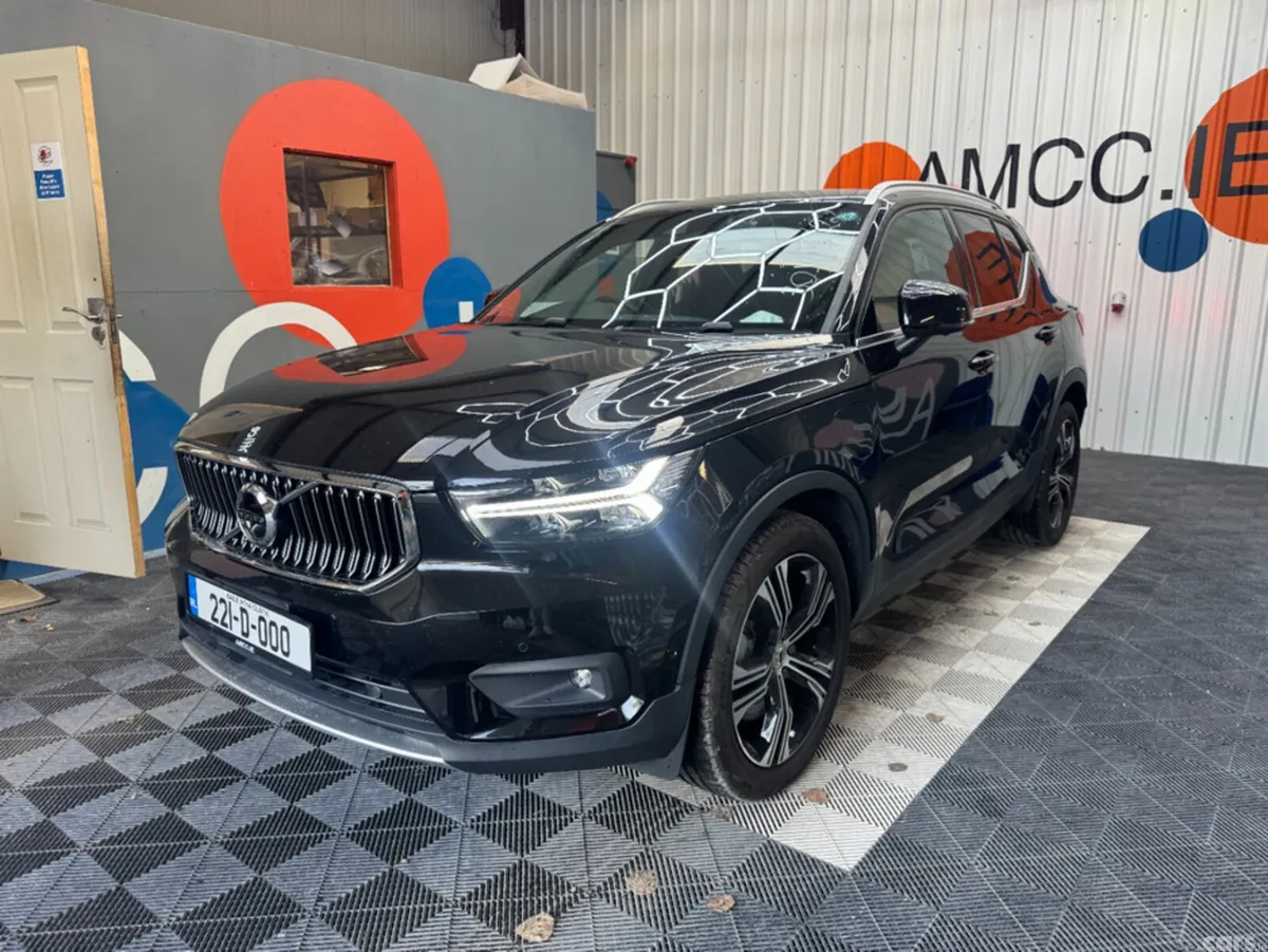 Volvo XC40 SUV, Petrol Hybrid, 2022, Black