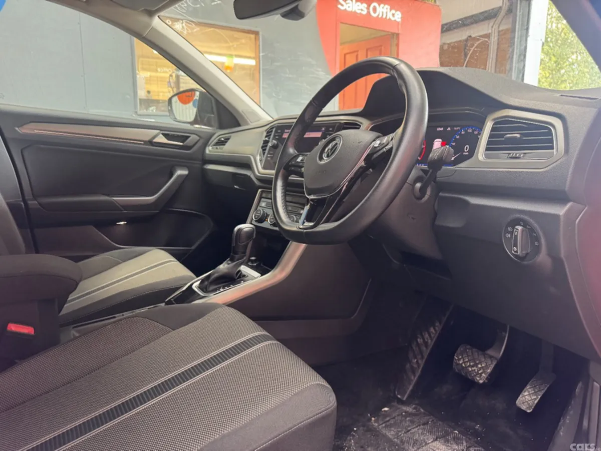 Volkswagen T-Roc SUV, Petrol, 2021, Red