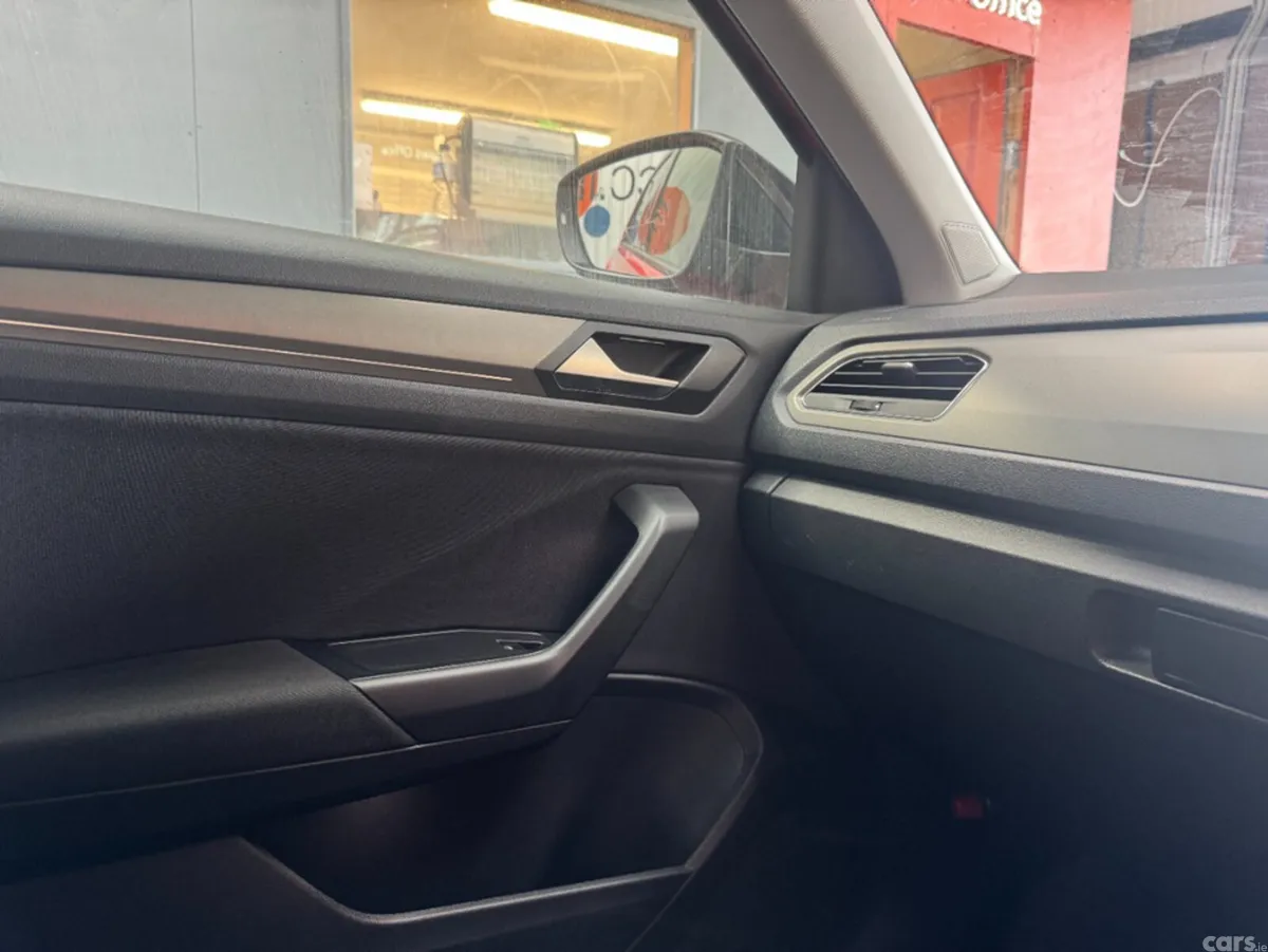 Volkswagen T-Roc SUV, Petrol, 2021, Red