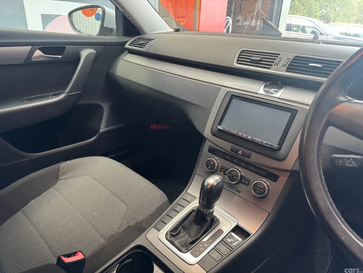 Volkswagen Passat Saloon, Petrol, 2014, Silver