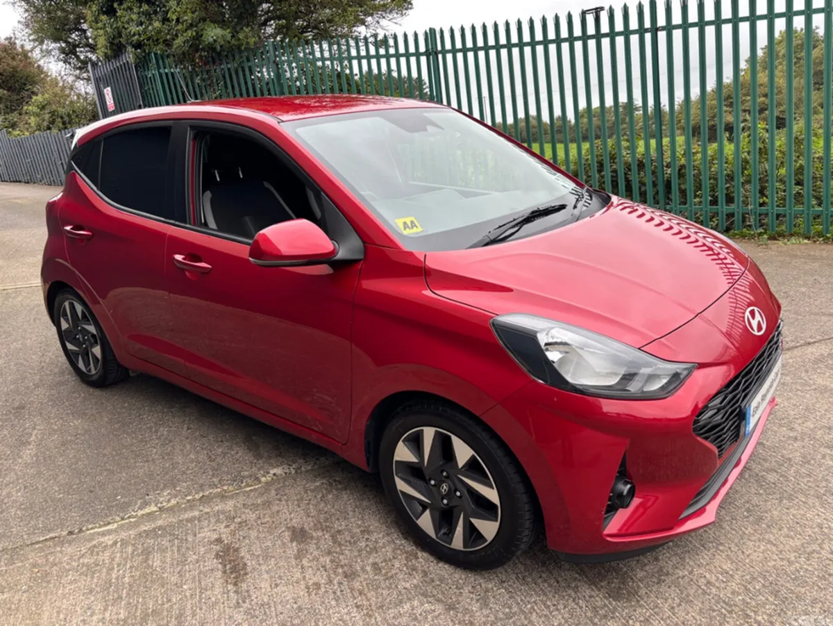 Hyundai i10 Hatchback, Petrol, 2023, Red