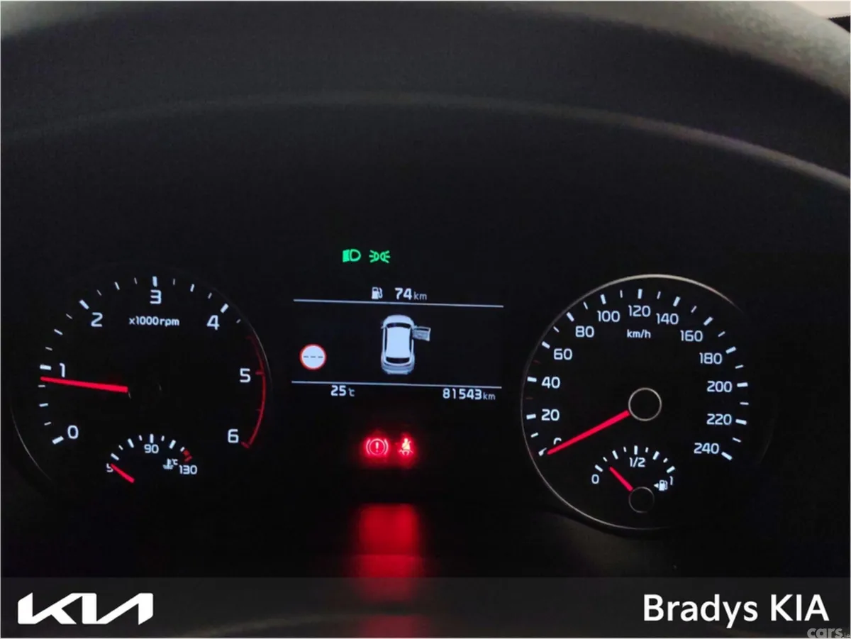 Kia Sportage MPV, Diesel, 2021, Red
