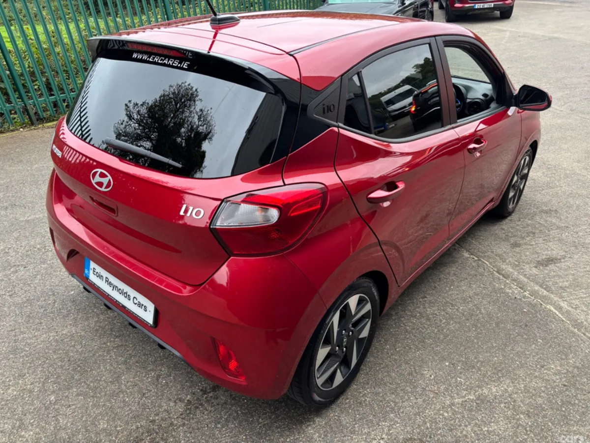 Hyundai i10 Hatchback, Petrol, 2023, Red