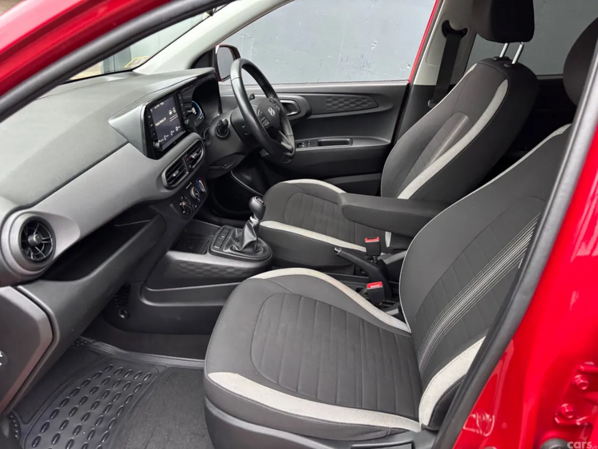 Hyundai i10 Hatchback, Petrol, 2023, Red