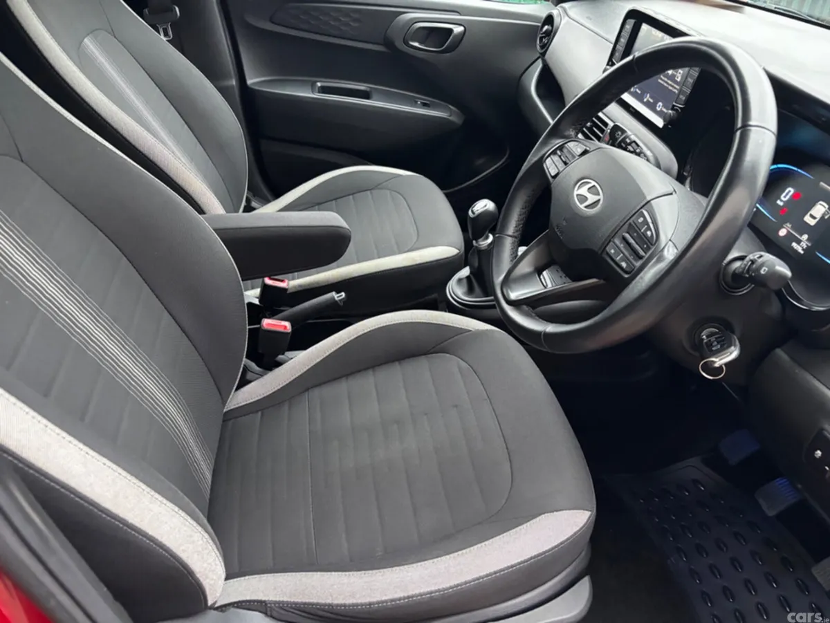Hyundai i10 Hatchback, Petrol, 2023, Red