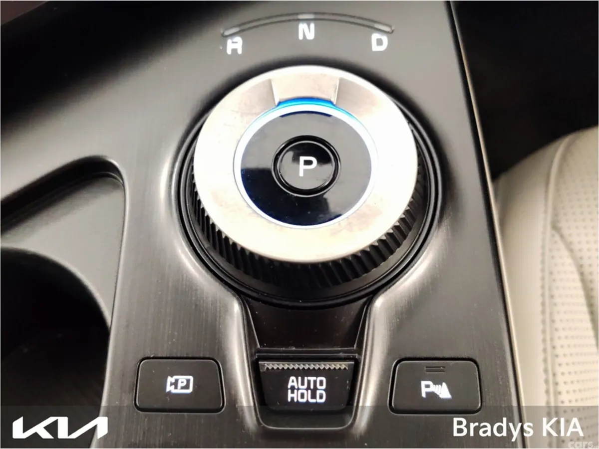 Kia EV6 MPV, Electric, 2026, White