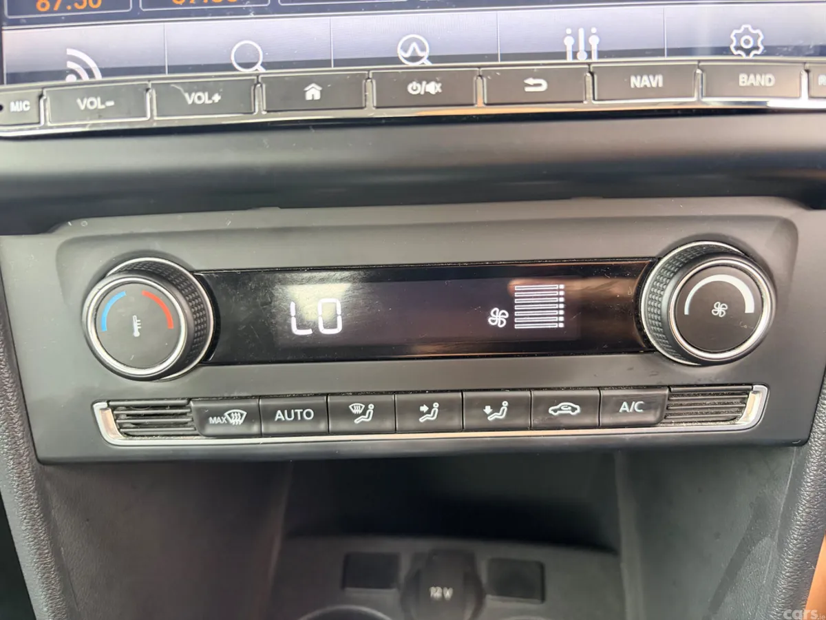 Volkswagen Polo Hatchback, Petrol, 2016, Red