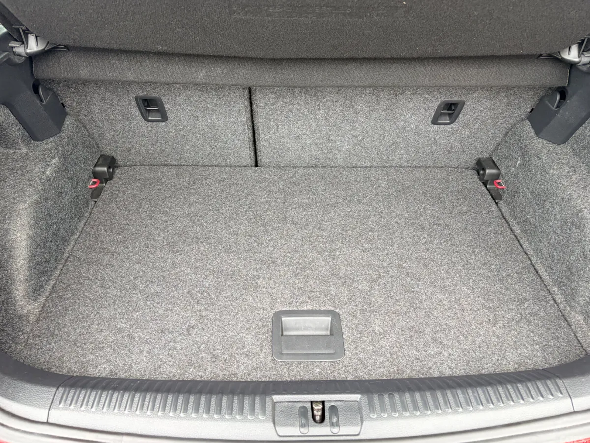 Volkswagen Polo Hatchback, Petrol, 2016, Red