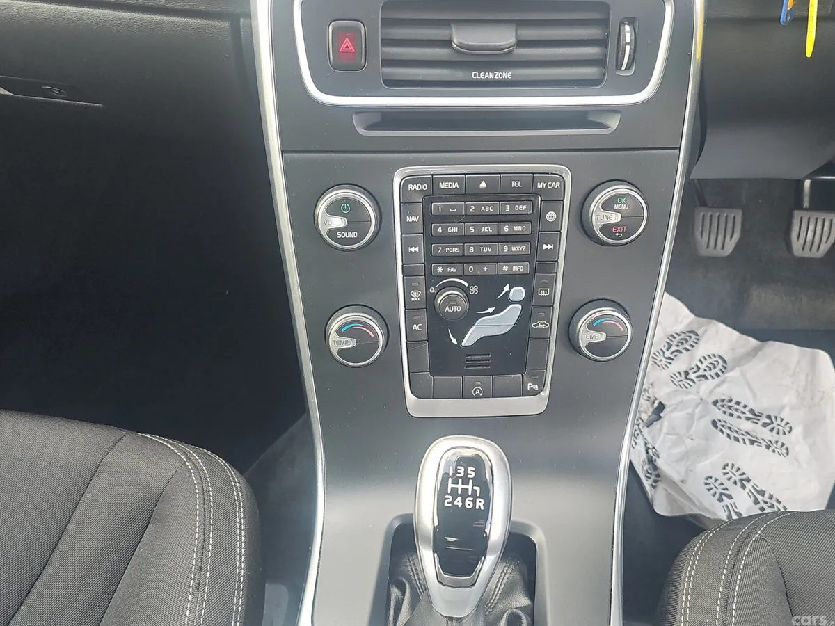 Volvo S60 Saloon, Diesel, 2016, White