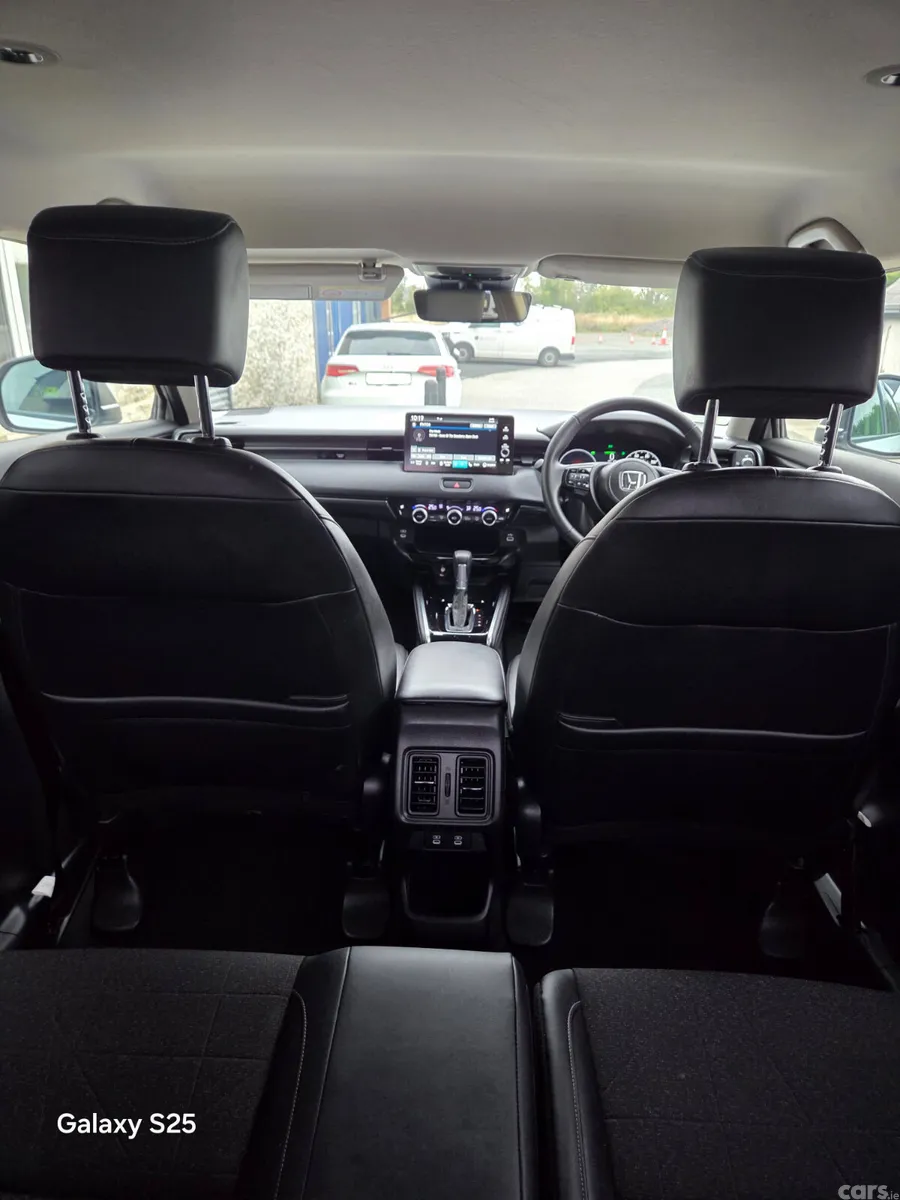 Honda HR-V SUV, Petrol Hybrid, 2025, White