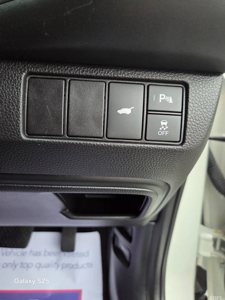 Honda HR-V SUV, Petrol Hybrid, 2025, White
