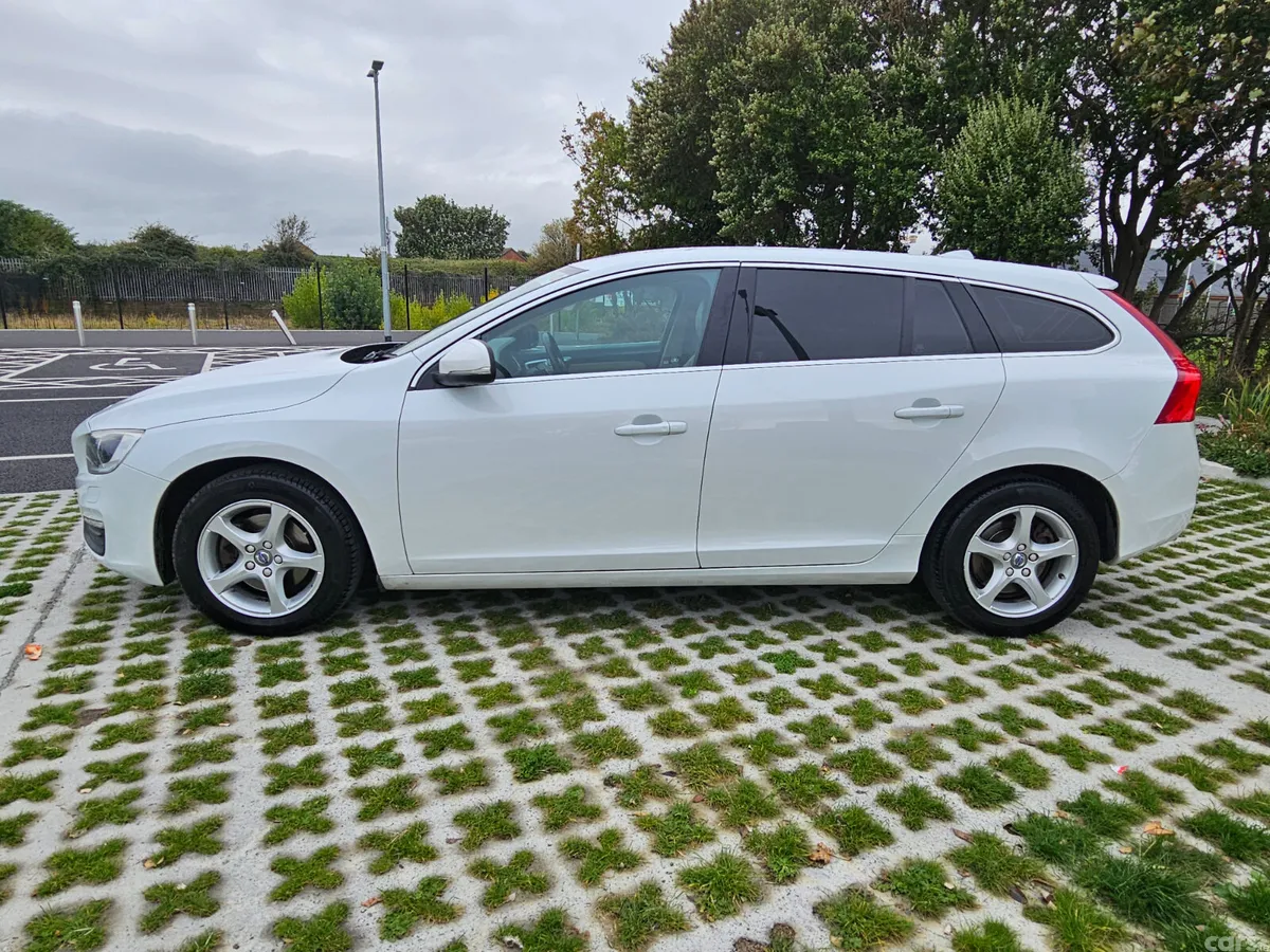 Volvo V60 Estate, Diesel, 2016, White