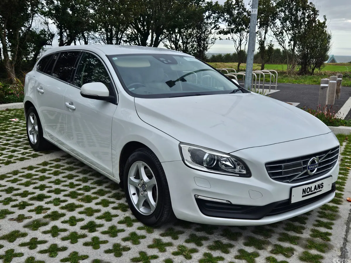 Volvo V60 Estate, Diesel, 2016, White