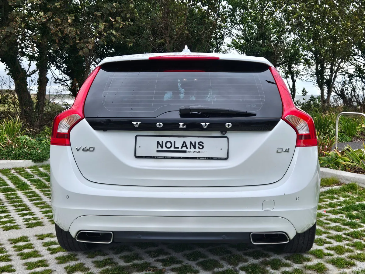 Volvo V60 Estate, Diesel, 2016, White