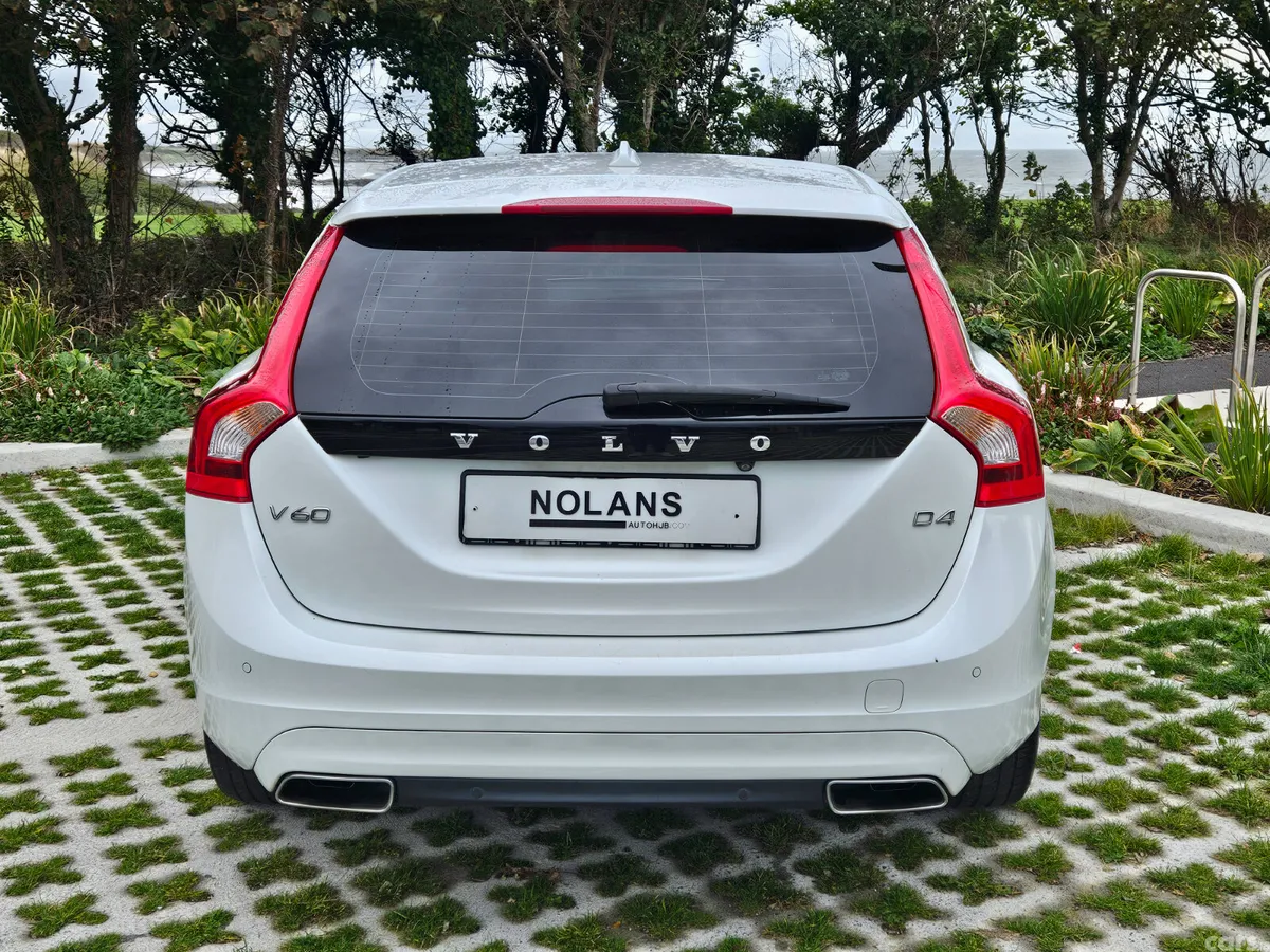 Volvo V60 Estate, Diesel, 2016, White