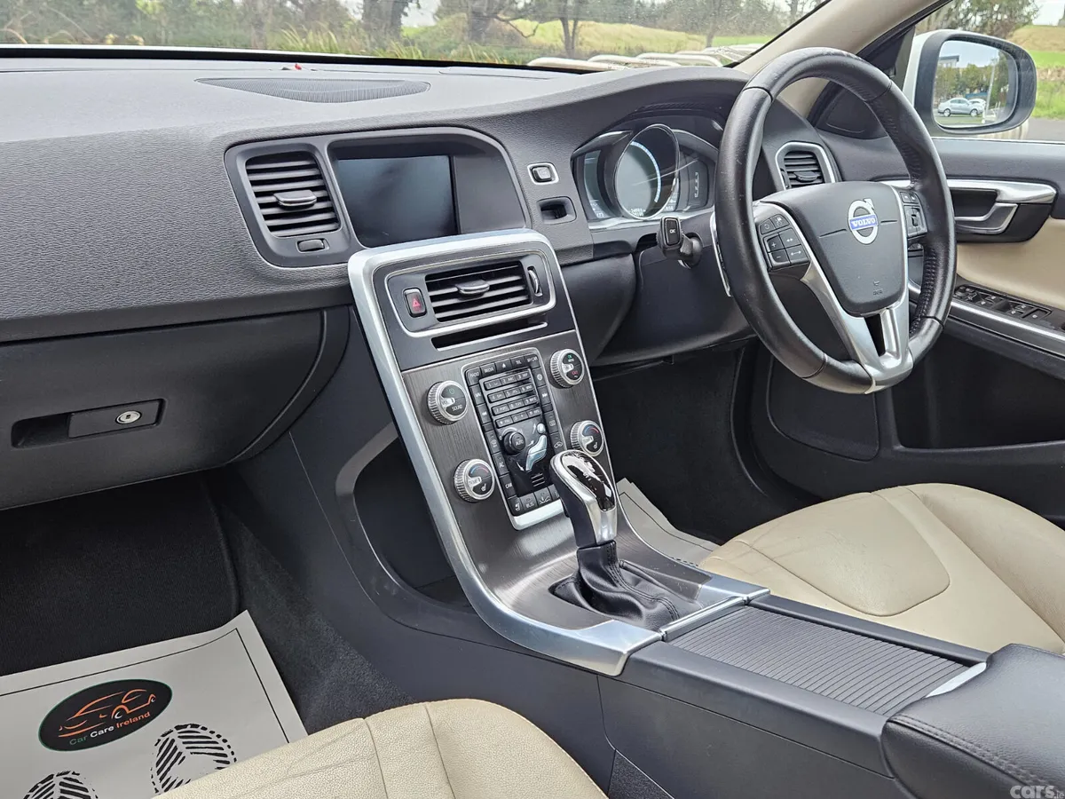 Volvo V60 Estate, Diesel, 2016, White