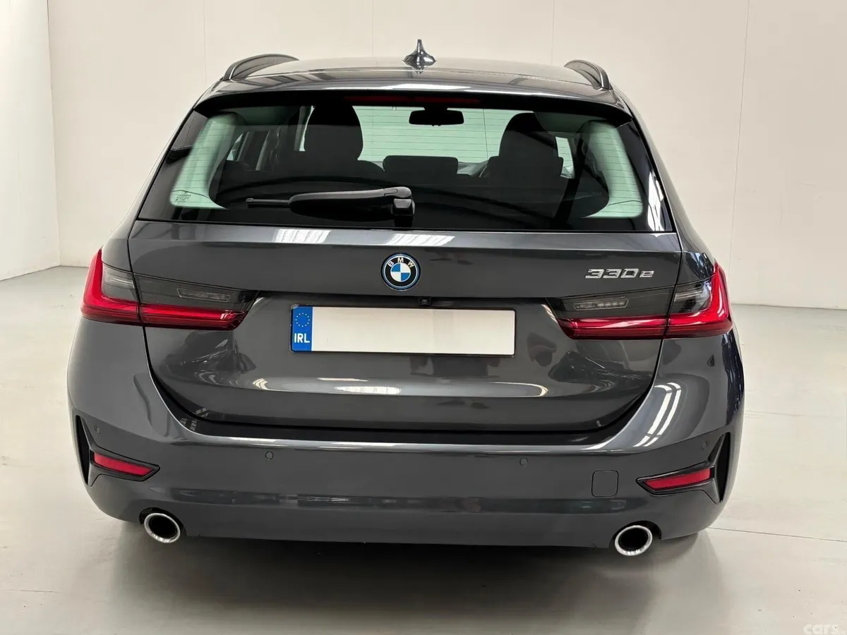 BMW 3-Series Estate, Petrol Plug-in Hybrid, 2022, Grey