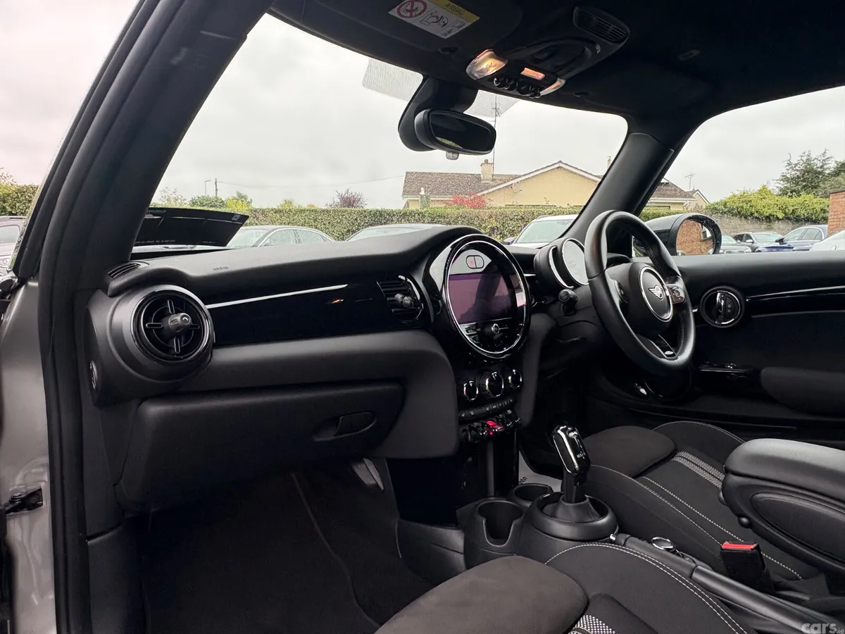Mini Cooper Hatchback, Petrol, 2023, Grey