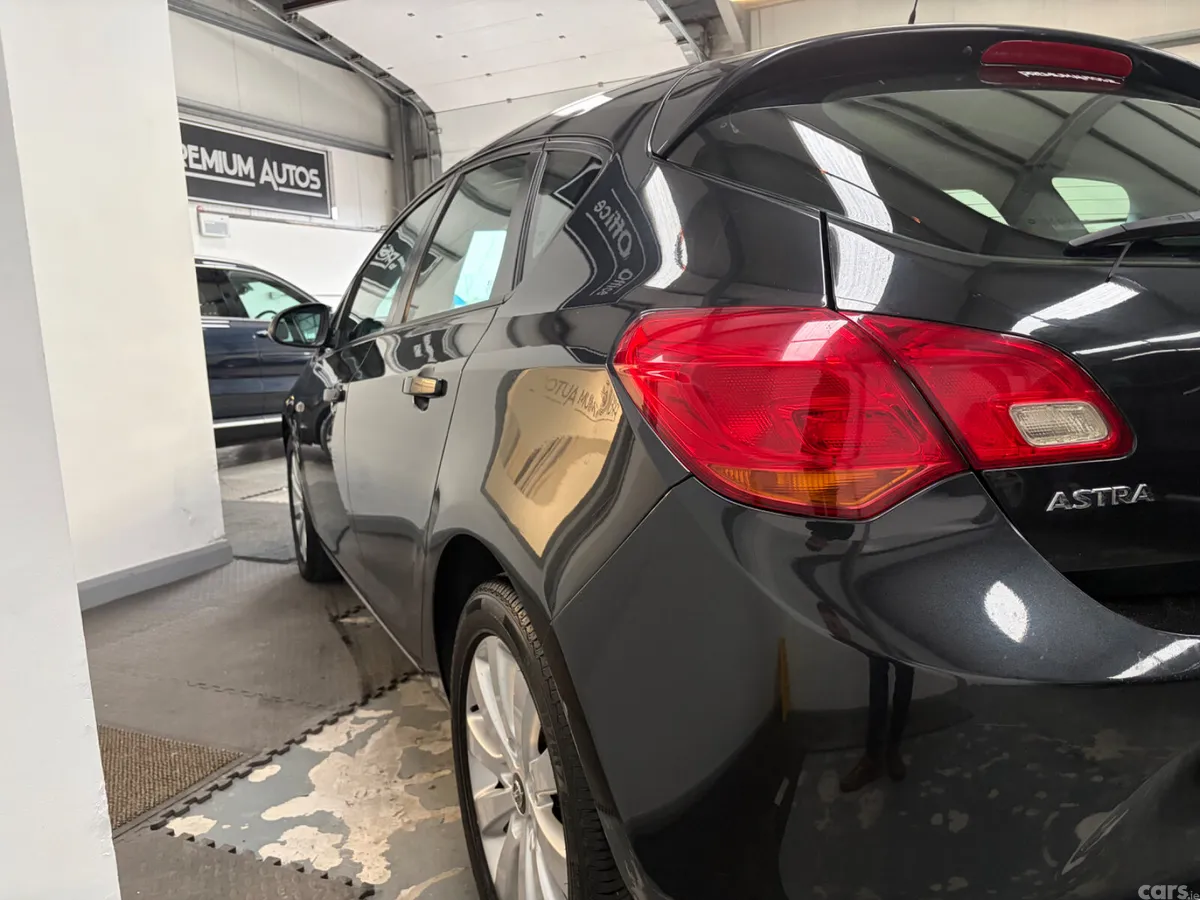 Opel Astra MPV, Diesel, 2014, Black